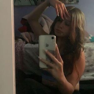 Meet your Posher, Hailey